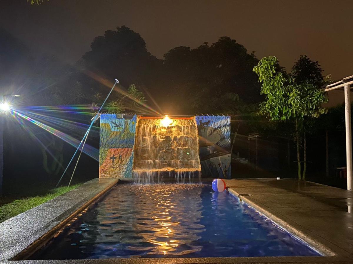 Hostal Eco-Aventura 몬따니따 외부 사진
