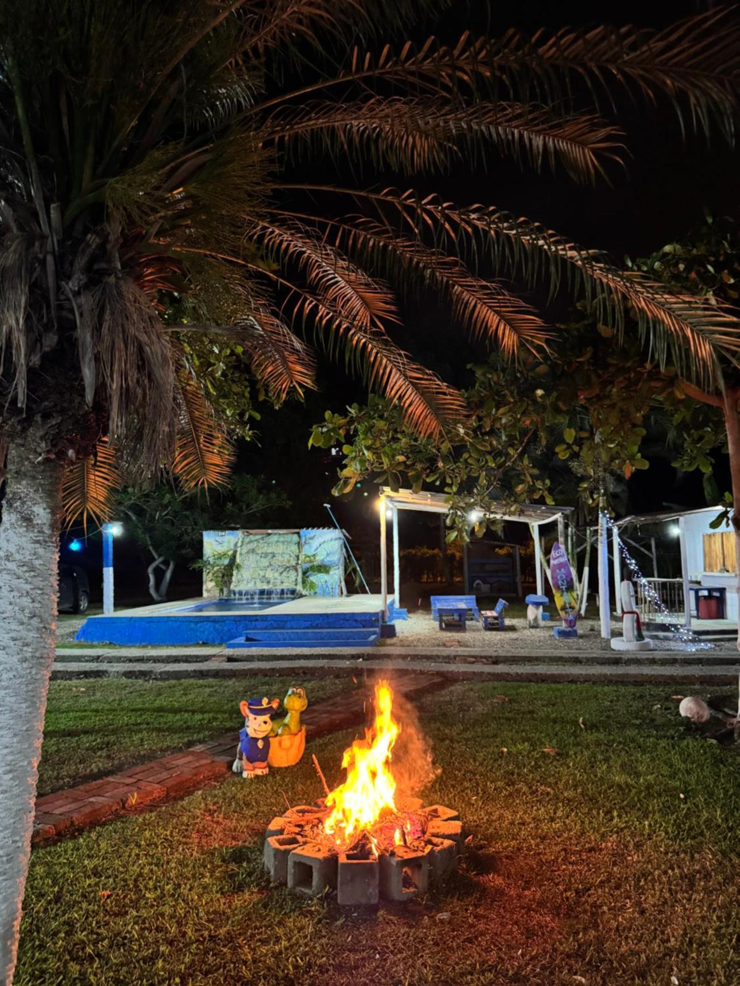Hostal Eco-Aventura 몬따니따 외부 사진